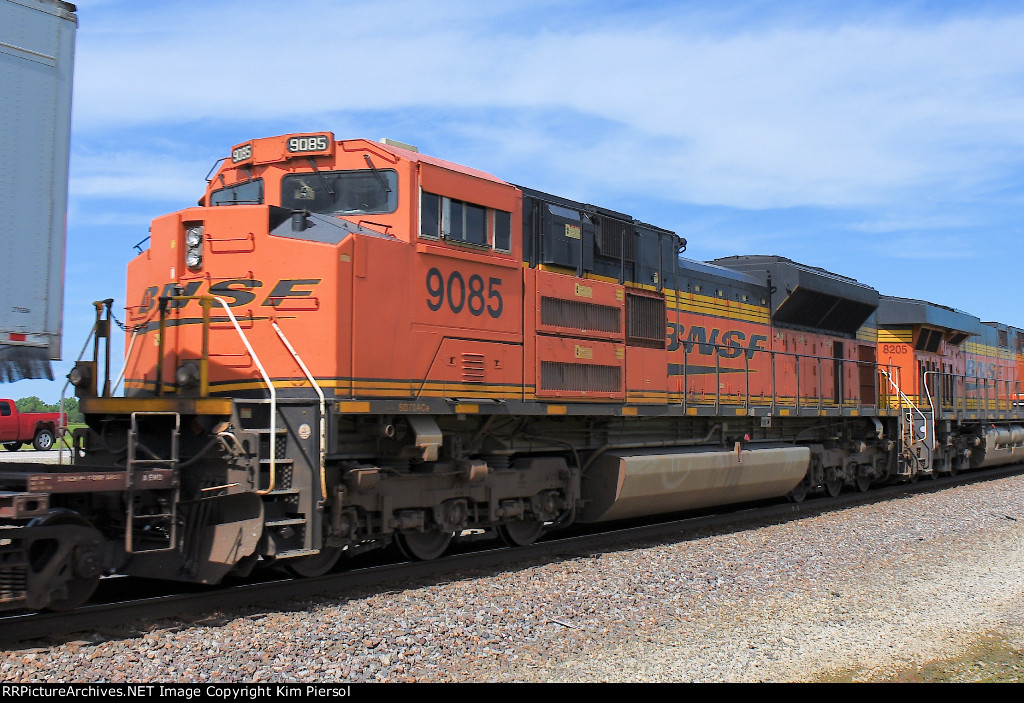 BNSF 9085 Pusher